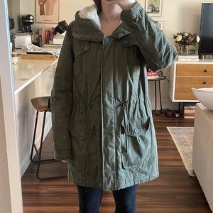 LAST CHANCE ✨ PRICE FIRM ✨ C&C California Army Green Faux Fur Lined Coat